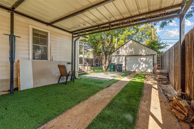 5320 El Campo Avenue, Fort Worth, TX 76107