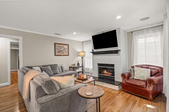 5320 El Campo Avenue, Fort Worth, TX 76107