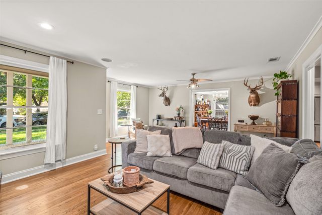 5320 El Campo Avenue, Fort Worth, TX 76107