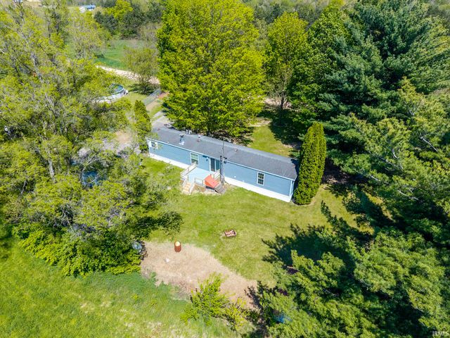 5200 N 325 E, Howe, IN 46746