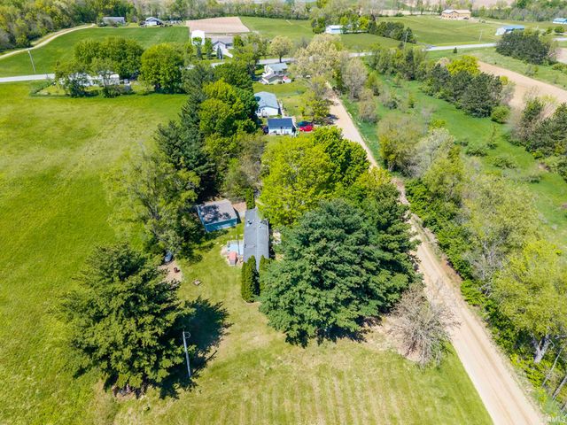 5200 N 325 E, Howe, IN 46746