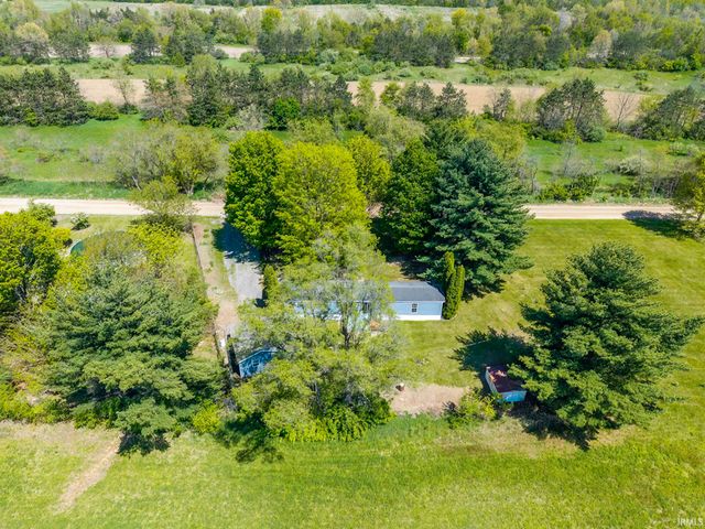 5200 N 325 E, Howe, IN 46746