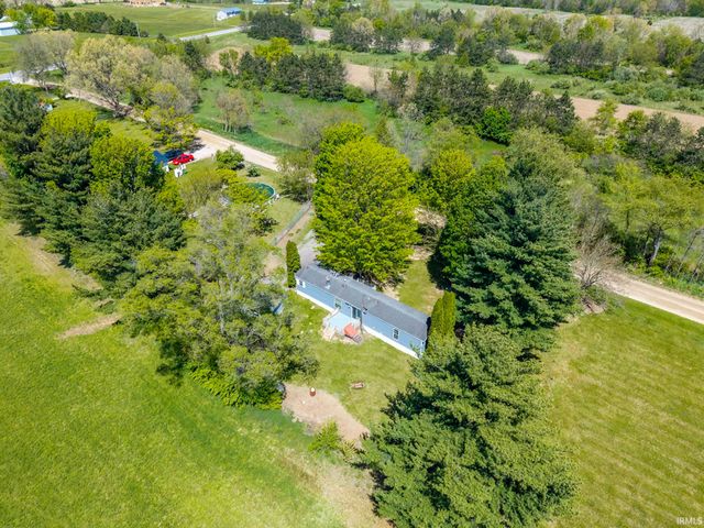 5200 N 325 E, Howe, IN 46746