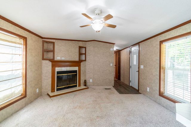 5200 N 325 E, Howe, IN 46746