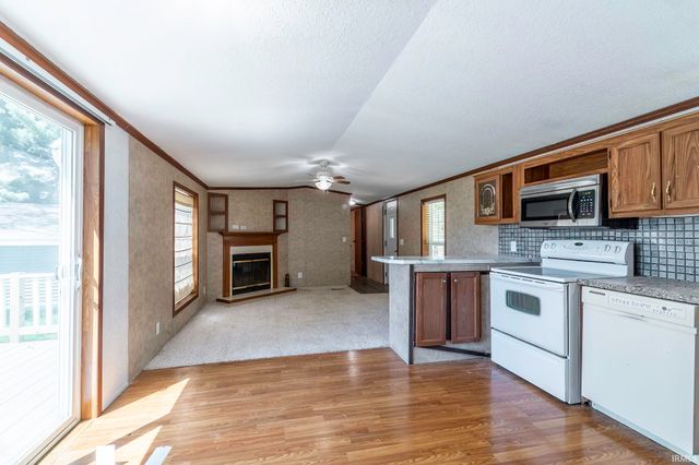 5200 N 325 E, Howe, IN 46746