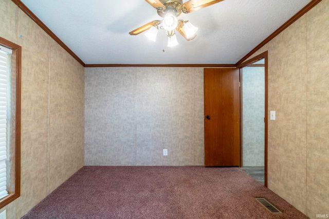 5200 N 325 E, Howe, IN 46746