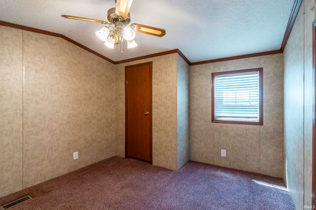 5200 N 325 E, Howe, IN 46746