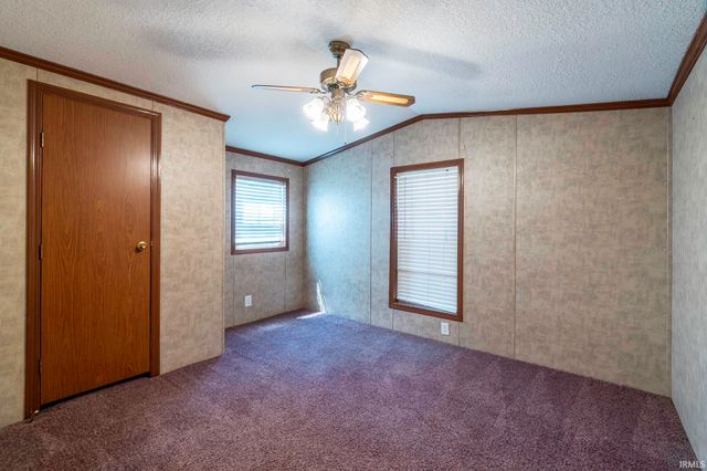 5200 N 325 E, Howe, IN 46746