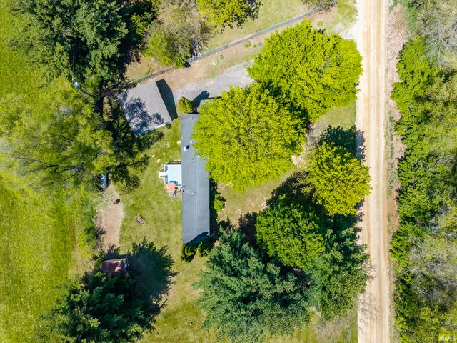 5200 N 325 E, Howe, IN 46746