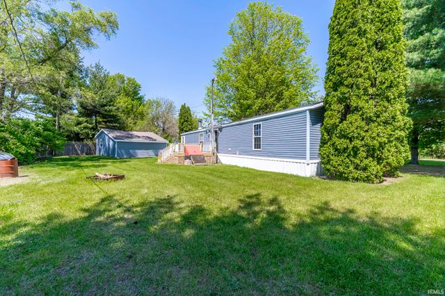 5200 N 325 E, Howe, IN 46746