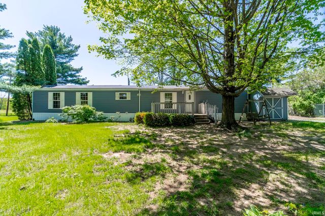 5200 N 325 E, Howe, IN 46746