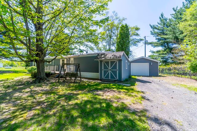 5200 N 325 E, Howe, IN 46746