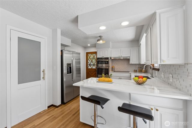 18832 1st Place SW, Normandy Park, WA 98166