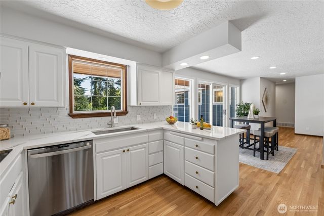 18832 1st Place SW, Normandy Park, WA 98166