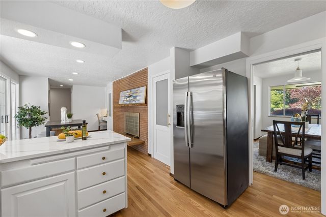 18832 1st Place SW, Normandy Park, WA 98166