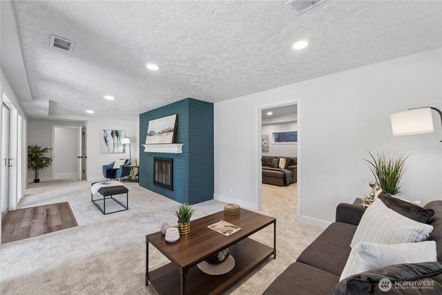 18832 1st Place SW, Normandy Park, WA 98166