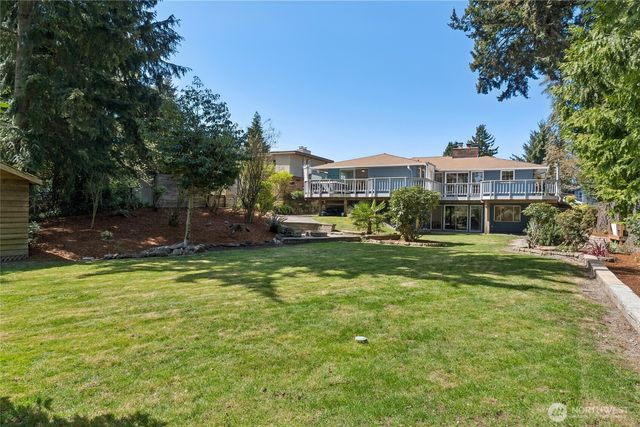 18832 1st Place SW, Normandy Park, WA 98166