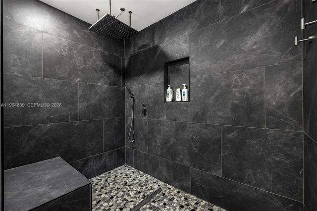 285 NW 45th St, Miami, FL 33127