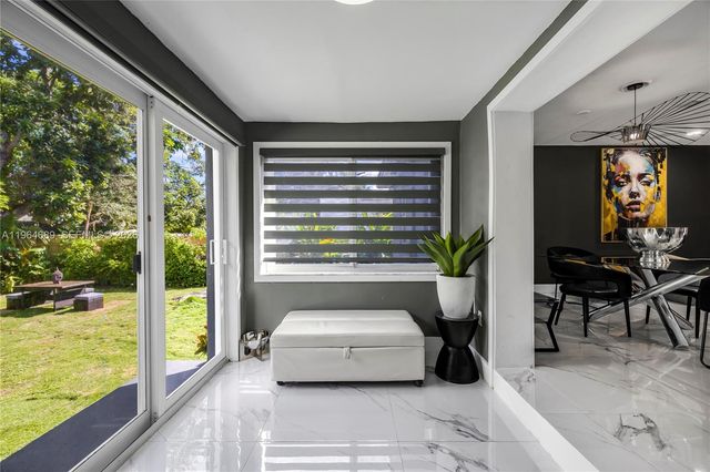 285 NW 45th St, Miami, FL 33127