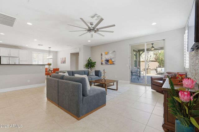 2698 E BOSTON Street, Gilbert, AZ 85295