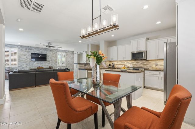 2698 E BOSTON Street, Gilbert, AZ 85295