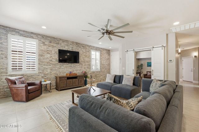 2698 E BOSTON Street, Gilbert, AZ 85295