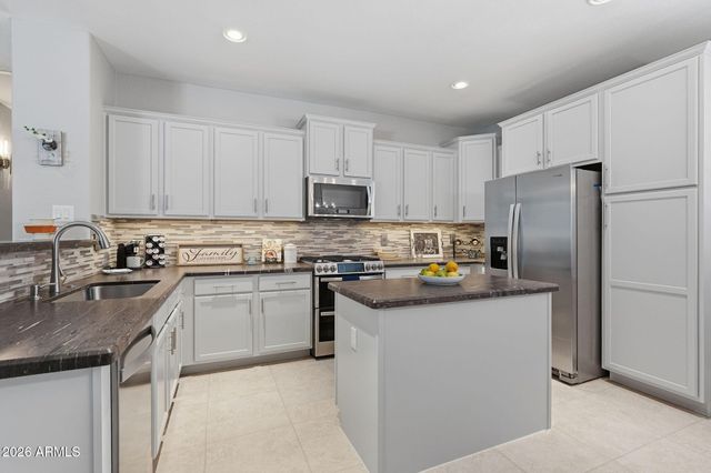 2698 E BOSTON Street, Gilbert, AZ 85295