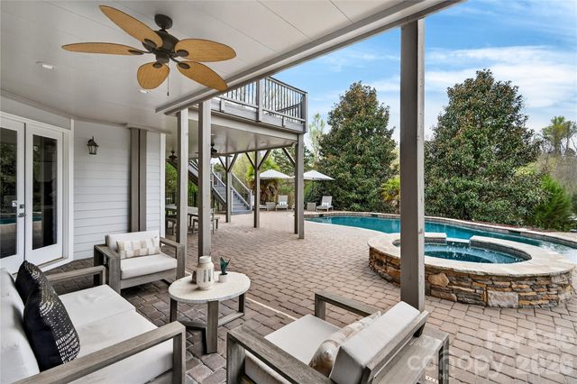 18502 Green Knoll Trace, Davidson, NC 28036