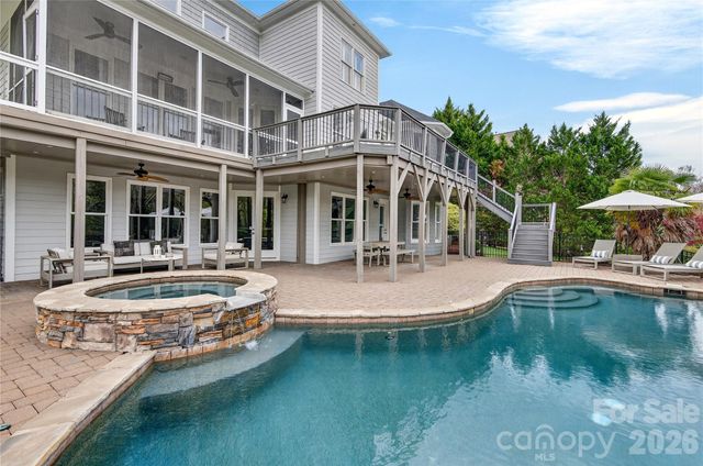 18502 Green Knoll Trace, Davidson, NC 28036