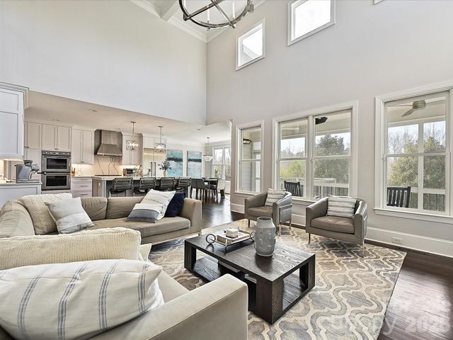 18502 Green Knoll Trace, Davidson, NC 28036