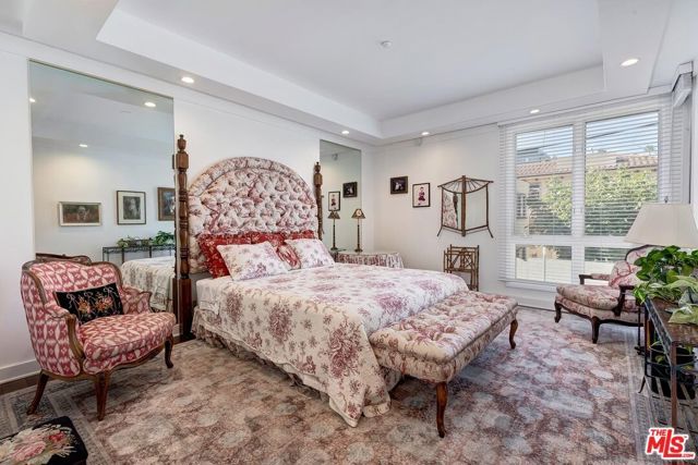 121 N Almont Drive 205, Beverly Hills, CA 90211