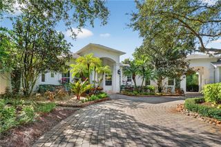 4810 Sycamore DR, Naples, FL 34119
