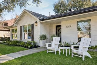 10739 Longmont Drive, Houston, TX 77042