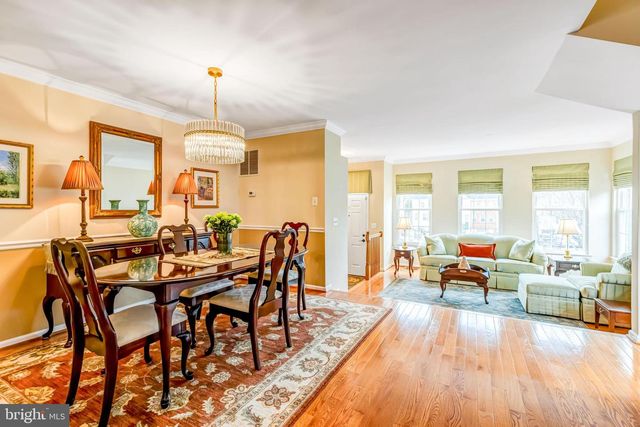 6618 HUNTER CREEK LN, Alexandria, VA 22315