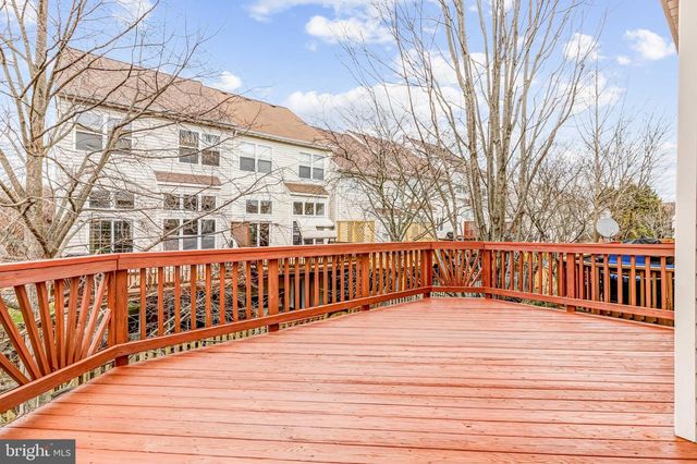 6618 HUNTER CREEK LN, Alexandria, VA 22315