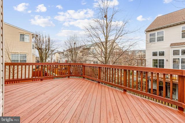 6618 HUNTER CREEK LN, Alexandria, VA 22315