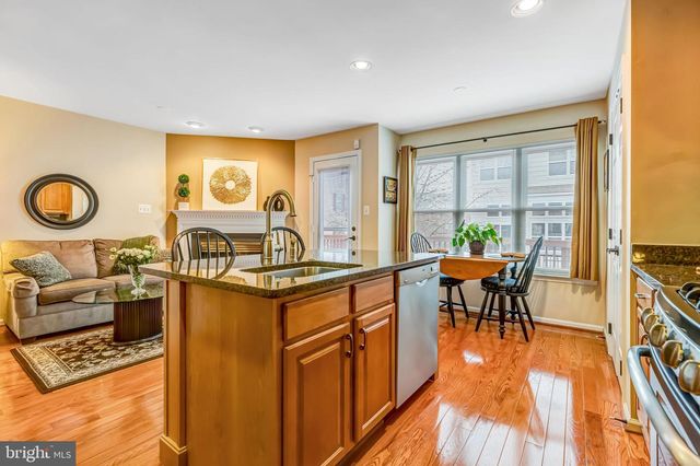 6618 HUNTER CREEK LN, Alexandria, VA 22315