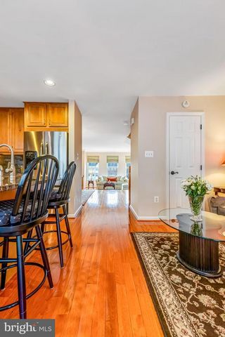 6618 HUNTER CREEK LN, Alexandria, VA 22315