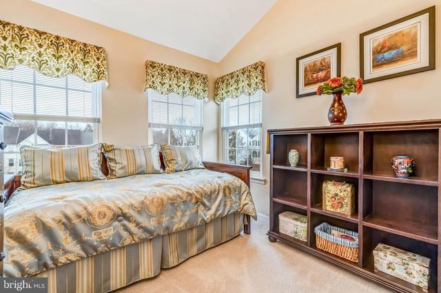 6618 HUNTER CREEK LN, Alexandria, VA 22315