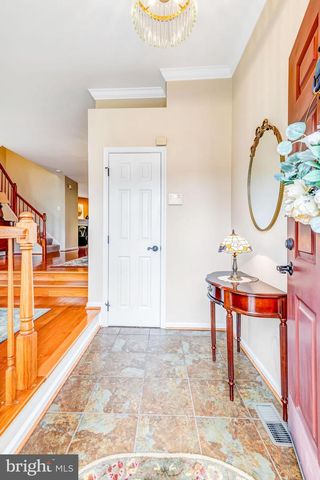 6618 HUNTER CREEK LN, Alexandria, VA 22315