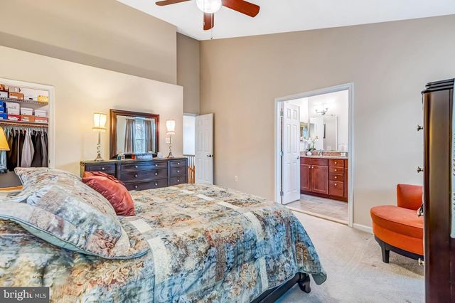 6618 HUNTER CREEK LN, Alexandria, VA 22315