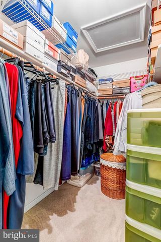 6618 HUNTER CREEK LN, Alexandria, VA 22315