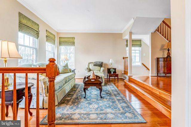 6618 HUNTER CREEK LN, Alexandria, VA 22315