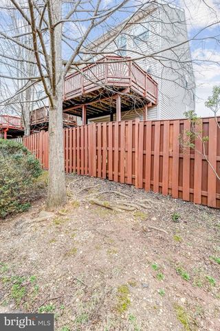 6618 HUNTER CREEK LN, Alexandria, VA 22315