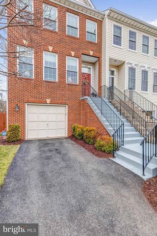 6618 HUNTER CREEK LN, Alexandria, VA 22315