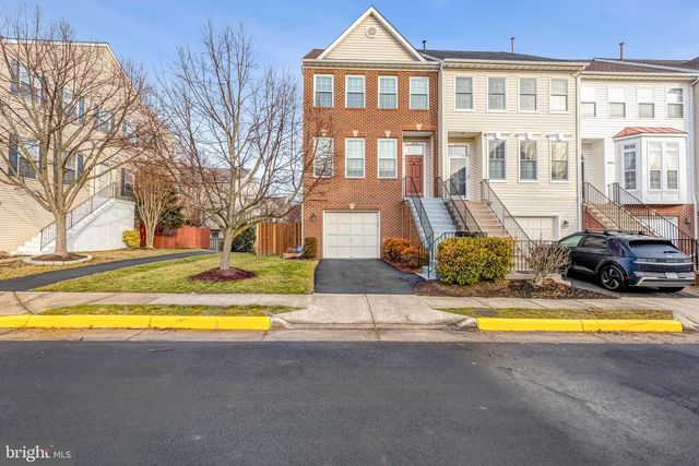 6618 HUNTER CREEK LN, Alexandria, VA 22315