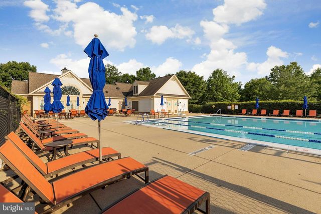 6618 HUNTER CREEK LN, Alexandria, VA 22315