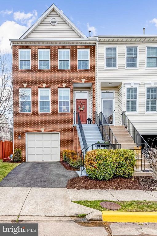 6618 HUNTER CREEK LN, Alexandria, VA 22315