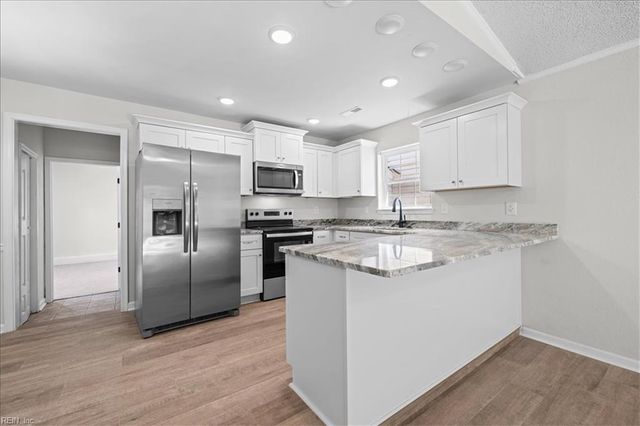 980 Wildflower CT, Virginia Beach, VA 23452