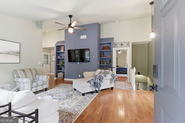 5428 N Cove Road, Gainesville, GA 30504